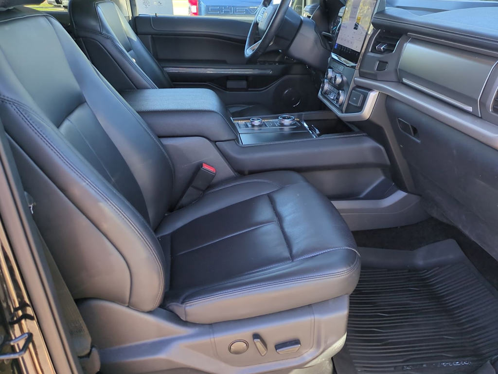 Thumbnail: 2022 Ford Expedition - 11
