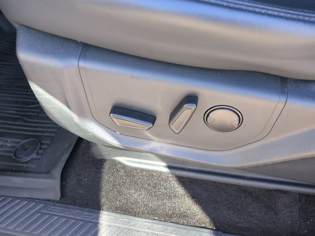 Thumbnail: 2022 Ford Expedition - 24