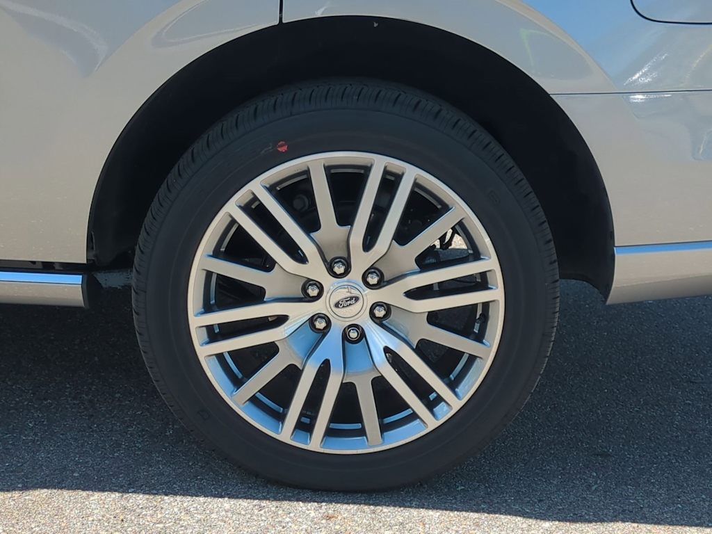 Thumbnail: 2024 Ford Expedition - 9