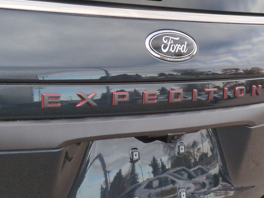 Thumbnail: 2023 Ford Expedition - 24