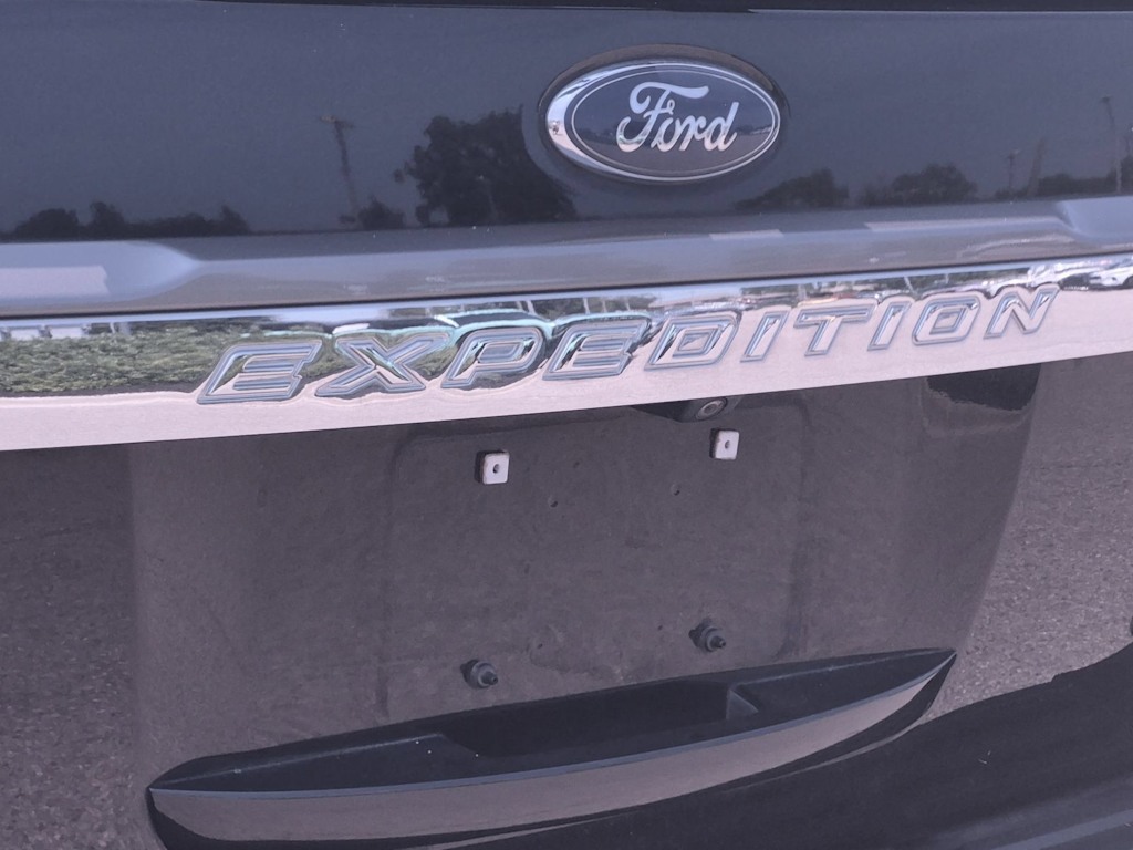 Thumbnail: 2017 Ford Expedition - 24