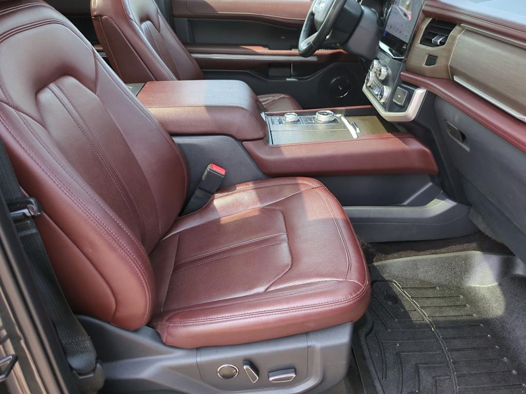 Thumbnail: 2022 Ford Expedition - 11