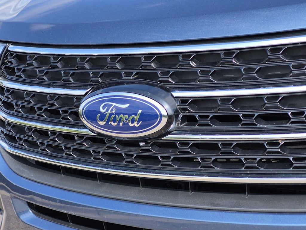 Thumbnail: 2020 Ford Explorer - 7