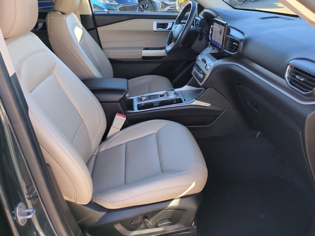 Thumbnail: 2022 Ford Explorer - 11