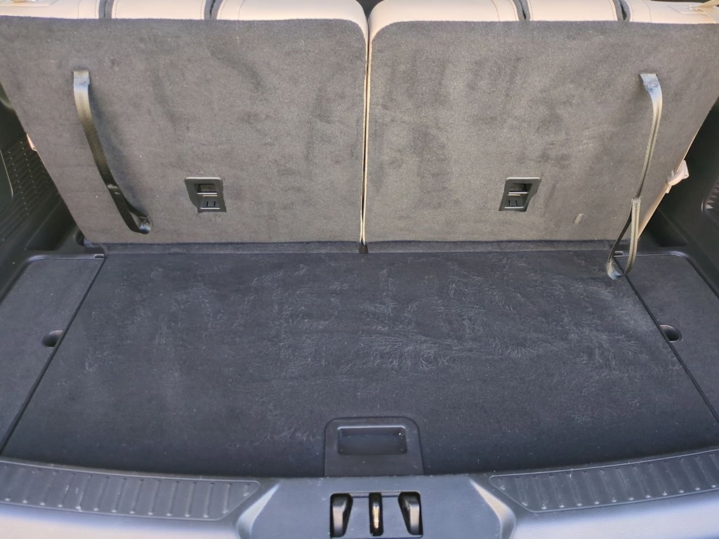 Thumbnail: 2022 Ford Explorer - 16