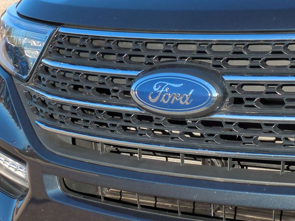 Thumbnail: 2022 Ford Explorer - 7