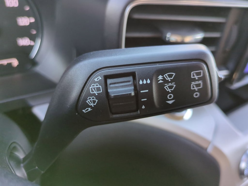 Thumbnail: 2022 Ford Explorer - 31