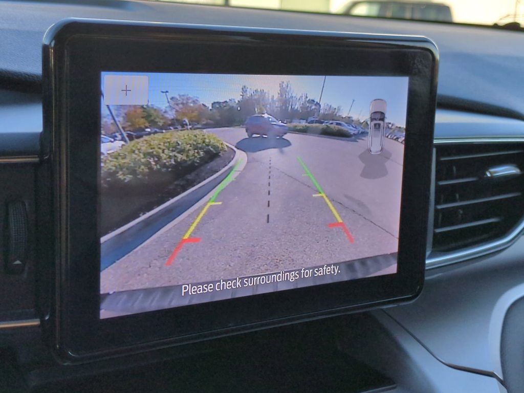 Thumbnail: 2022 Ford Explorer - 33