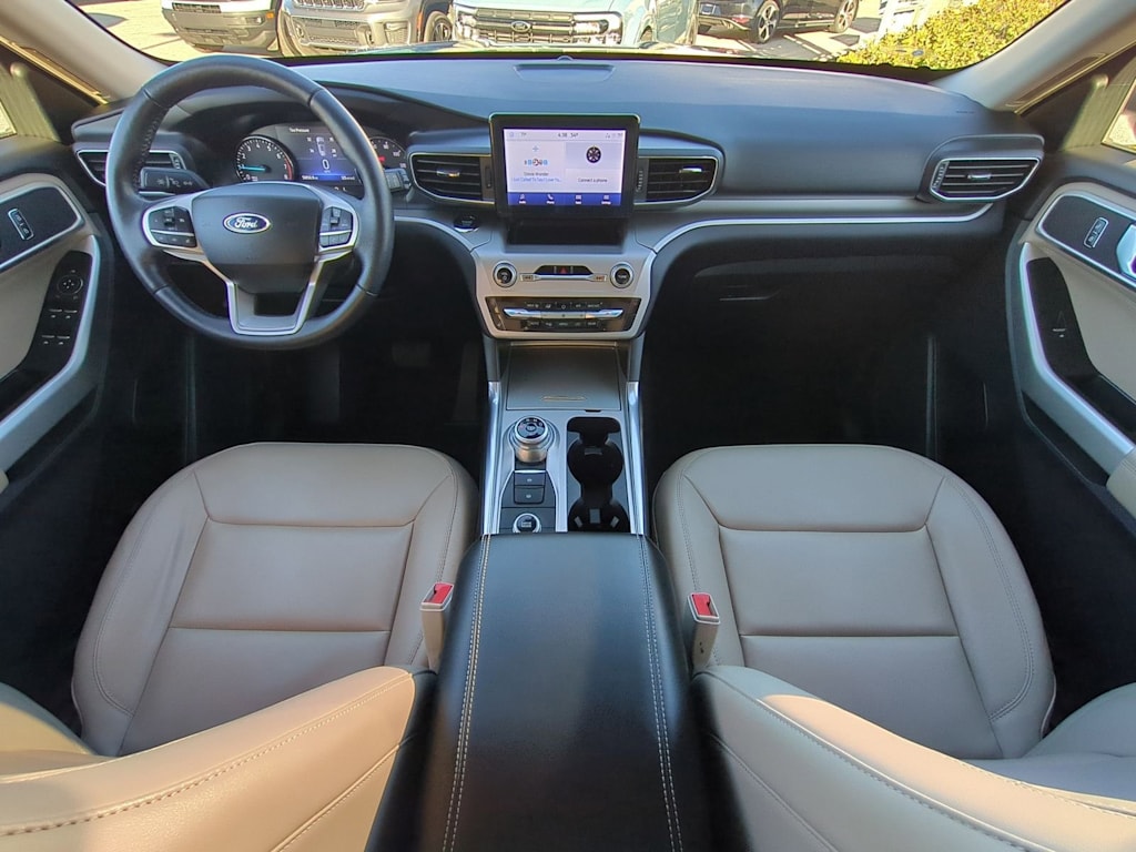 Thumbnail: 2022 Ford Explorer - 9