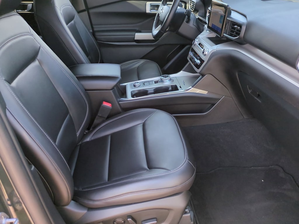Thumbnail: 2023 Ford Explorer - 11