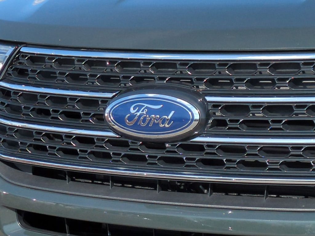 Thumbnail: 2023 Ford Explorer - 7