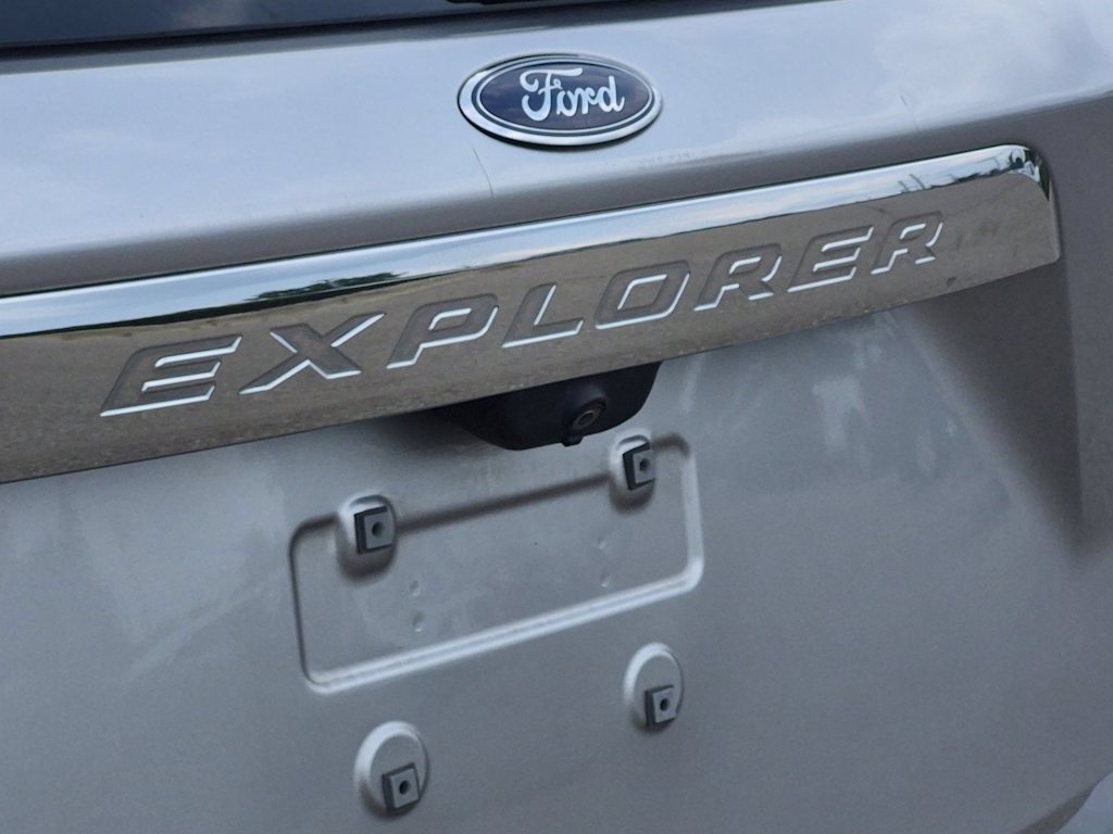 Thumbnail: 2020 Ford Explorer - 23