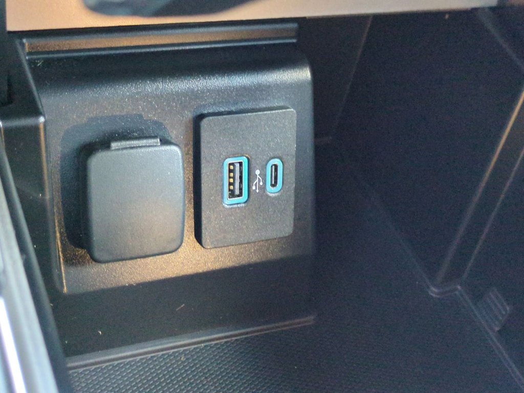 Thumbnail: 2020 Ford Explorer - 34