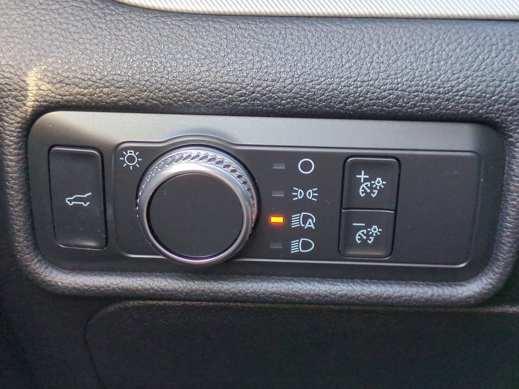 Thumbnail: 2020 Ford Explorer - 33