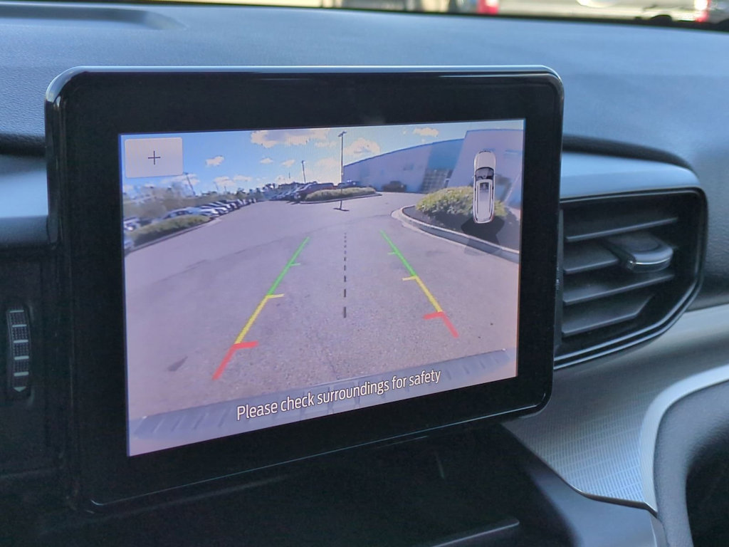 Thumbnail: 2020 Ford Explorer - 32