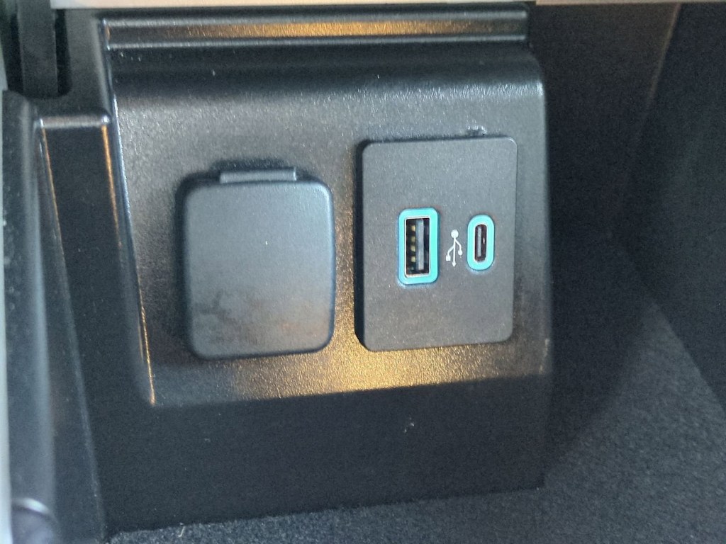 Thumbnail: 2023 Ford Explorer - 14