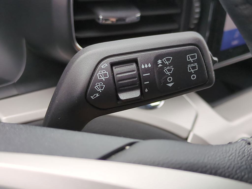 Thumbnail: 2024 Ford Explorer - 28