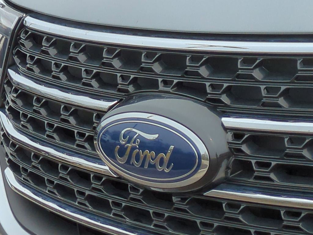 Thumbnail: 2023 Ford Explorer - 7