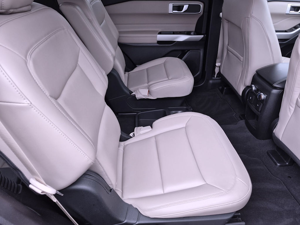 Thumbnail: 2021 Ford Explorer - 24