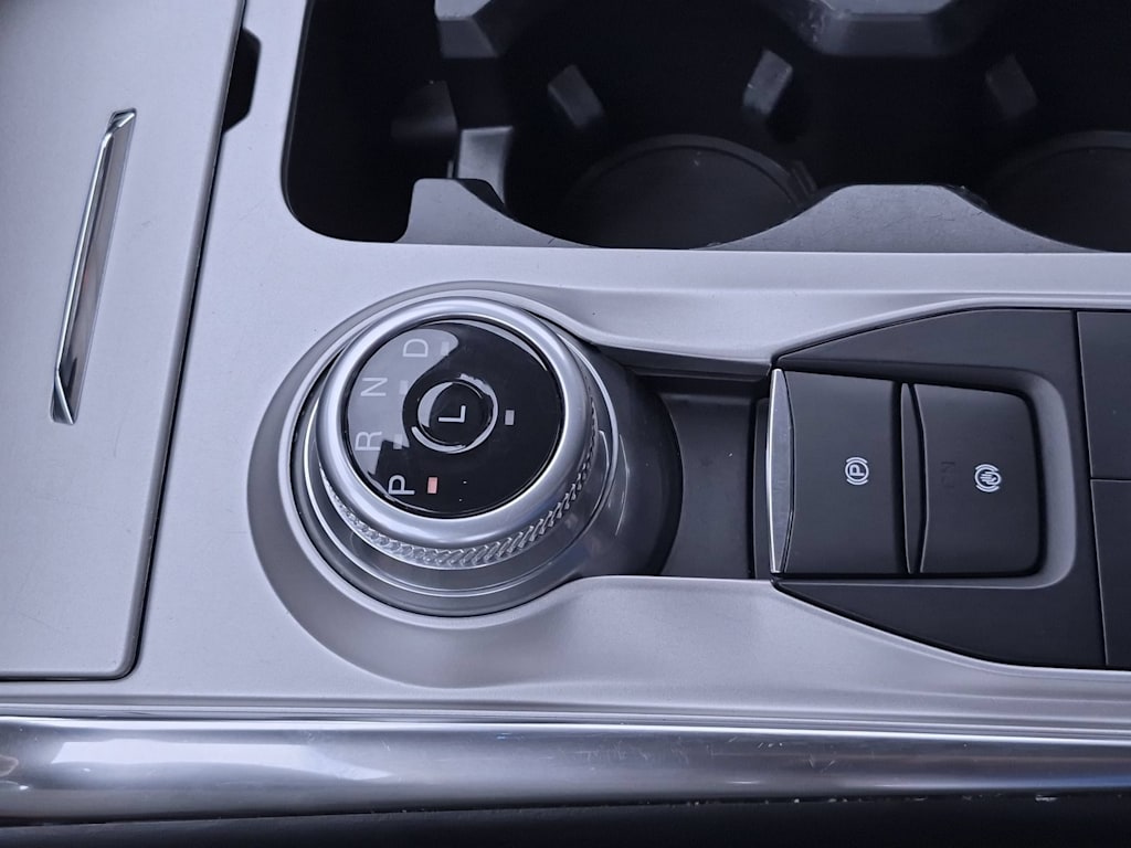 Thumbnail: 2021 Ford Explorer - 33