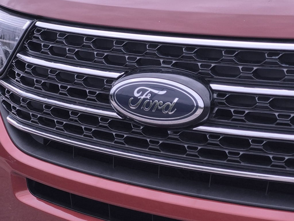 Thumbnail: 2021 Ford Explorer - 6