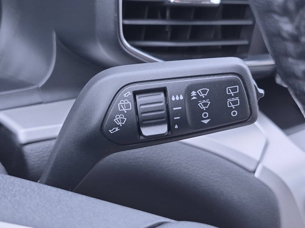 Thumbnail: 2021 Ford Explorer - 28