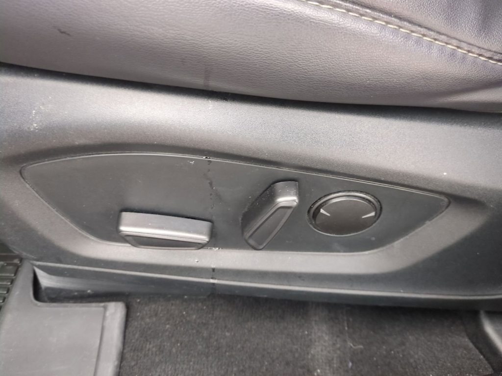 Thumbnail: 2022 Ford Explorer - 24