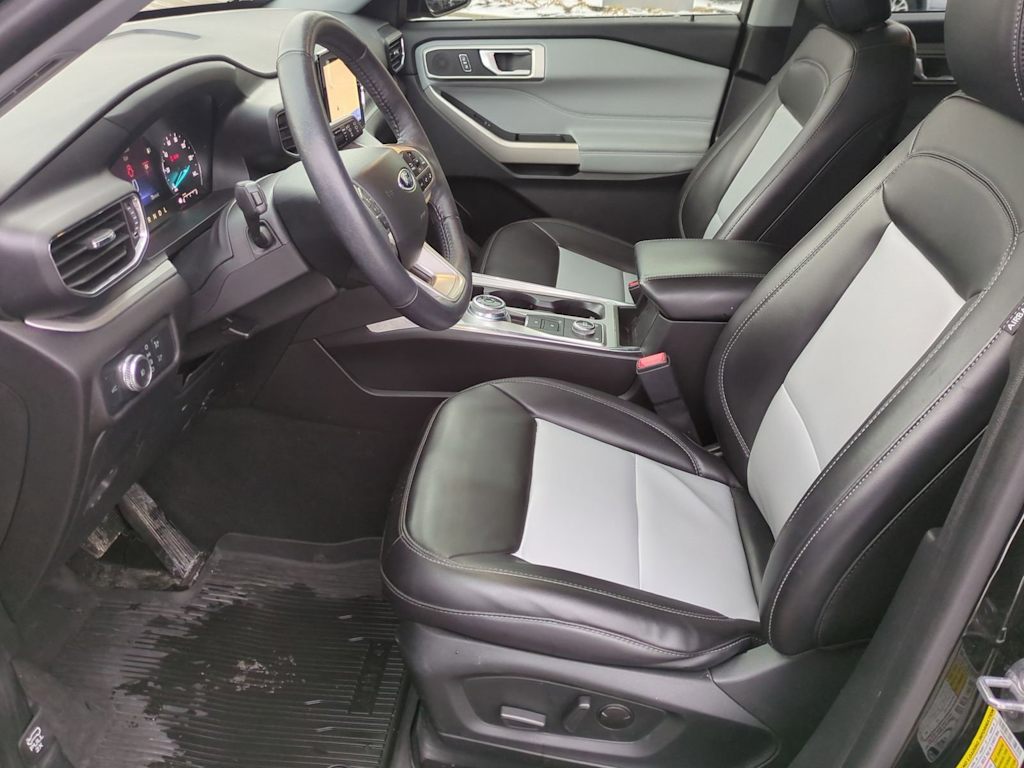 Thumbnail: 2022 Ford Explorer - 10