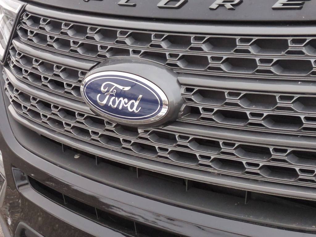 Thumbnail: 2022 Ford Explorer - 7