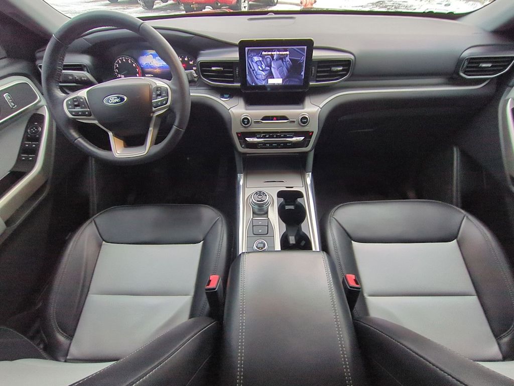 Thumbnail: 2022 Ford Explorer - 9