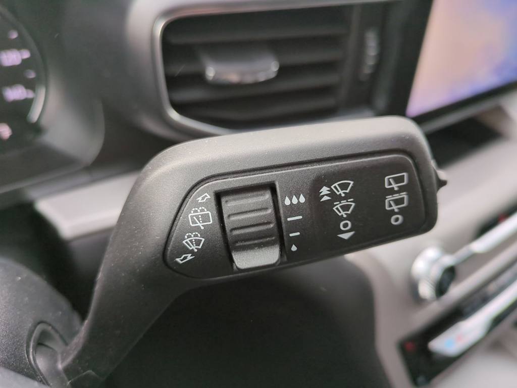 Thumbnail: 2023 Ford Explorer - 31