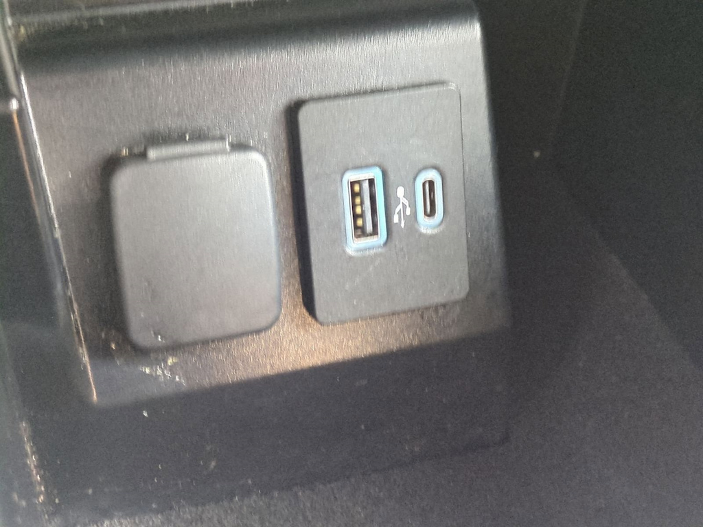 Thumbnail: 2021 Ford Explorer - 34