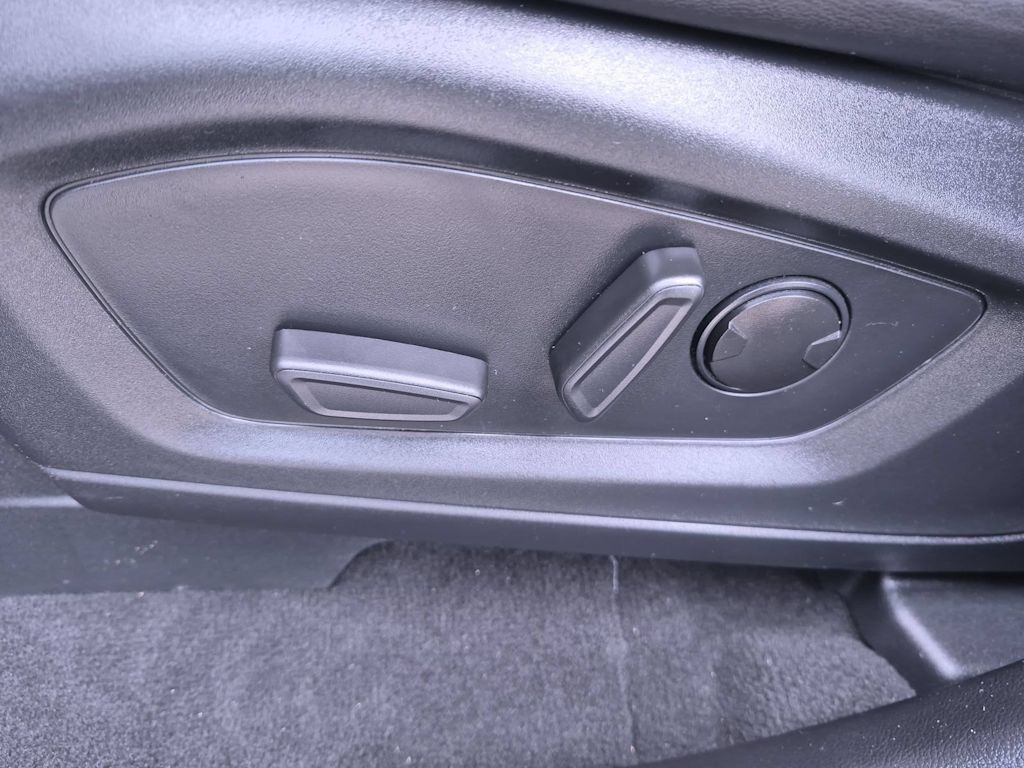 Thumbnail: 2023 Ford Explorer - 25