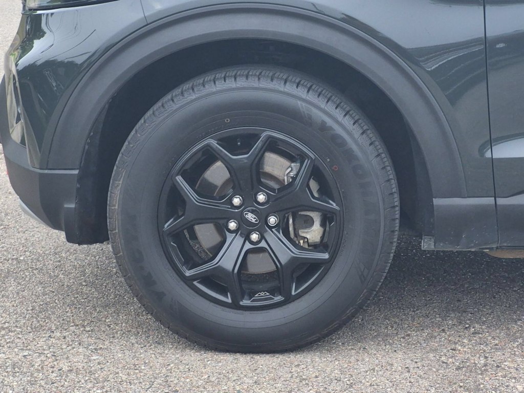 Thumbnail: 2022 Ford Explorer - 8