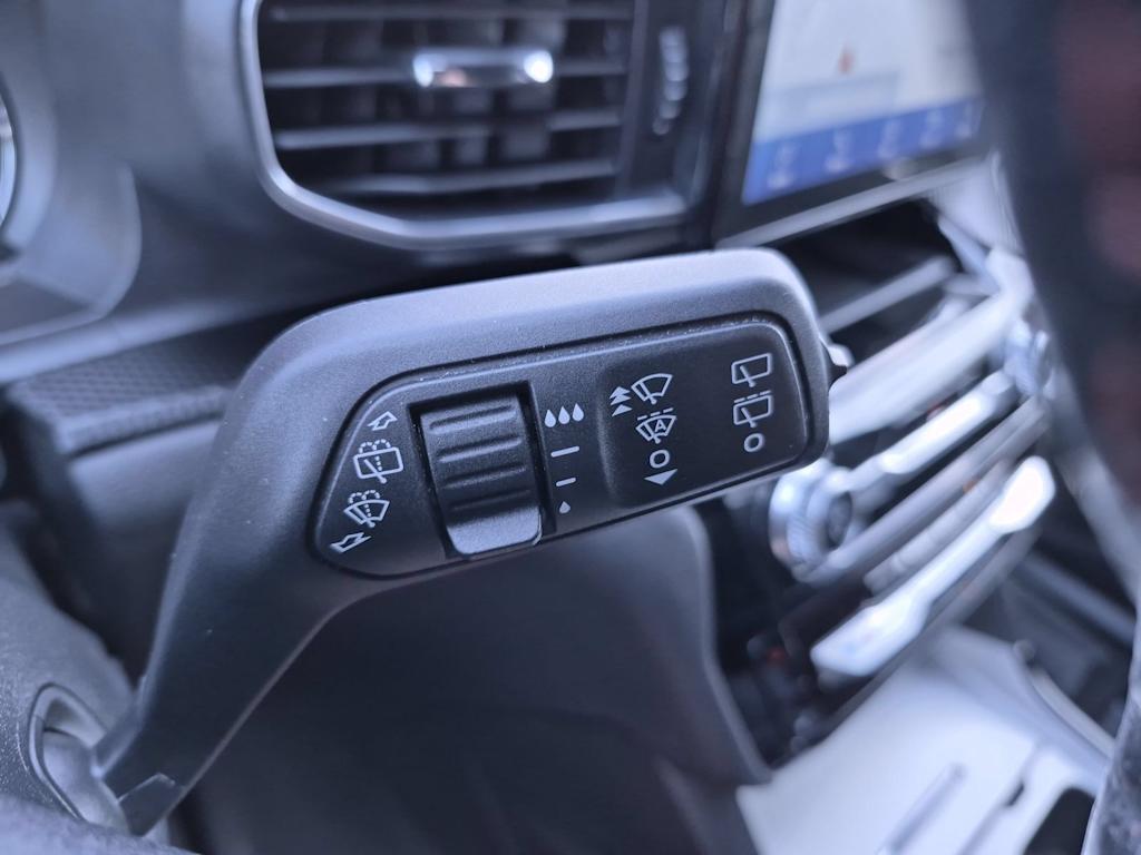 Thumbnail: 2023 Ford Explorer - 28