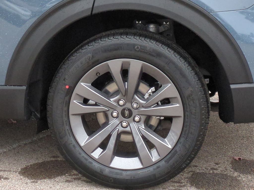 Thumbnail: 2026 Ford Explorer - 8