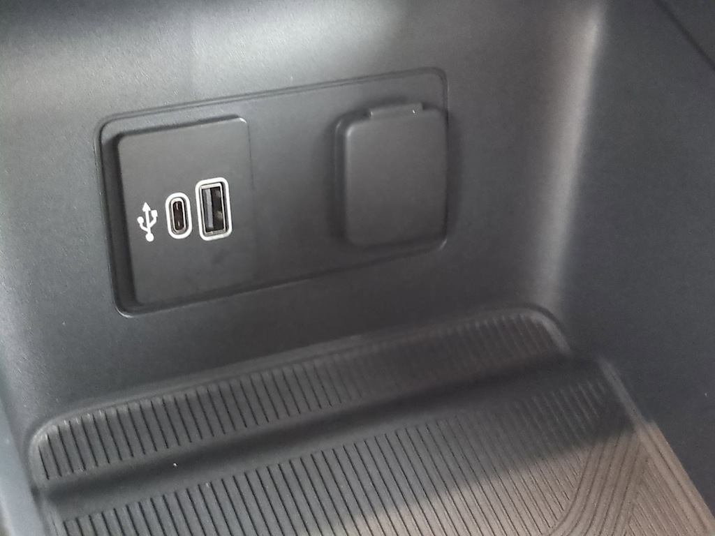 Thumbnail: 2026 Ford Explorer - 35