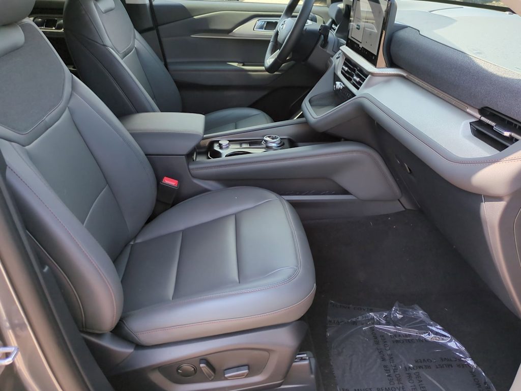 Thumbnail: 2026 Ford Explorer - 11