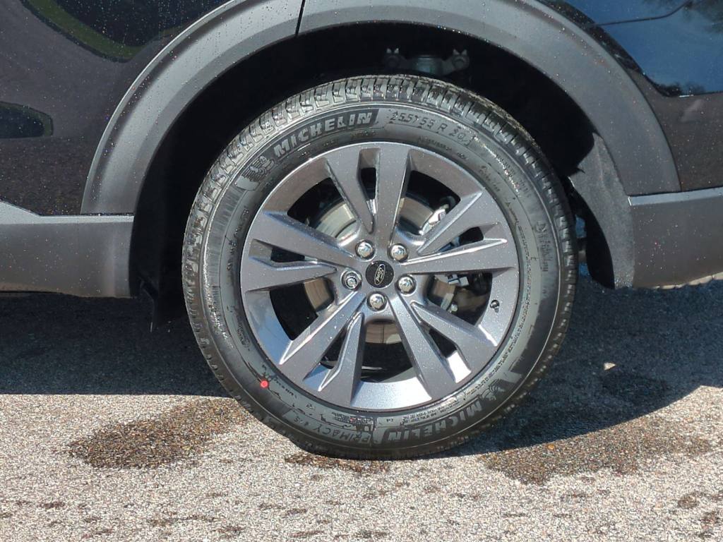 Thumbnail: 2026 Ford Explorer - 8