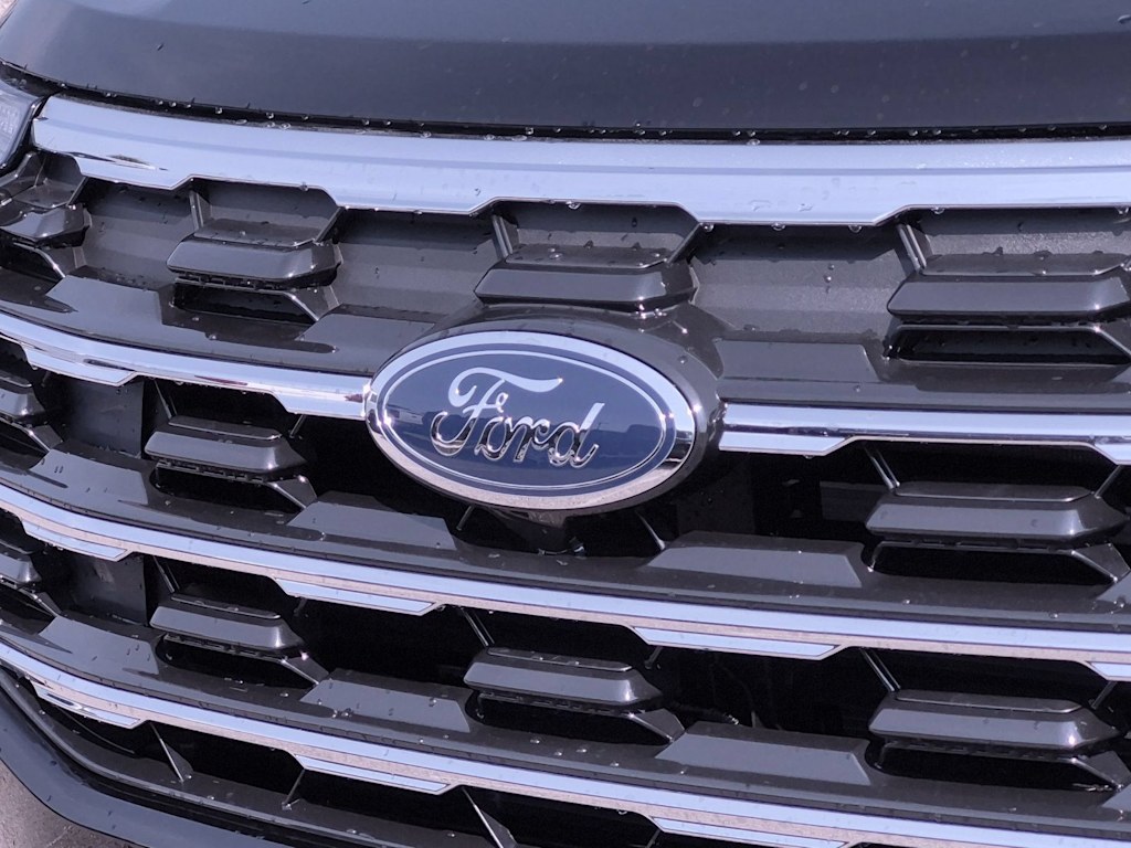 Thumbnail: 2026 Ford Explorer - 7