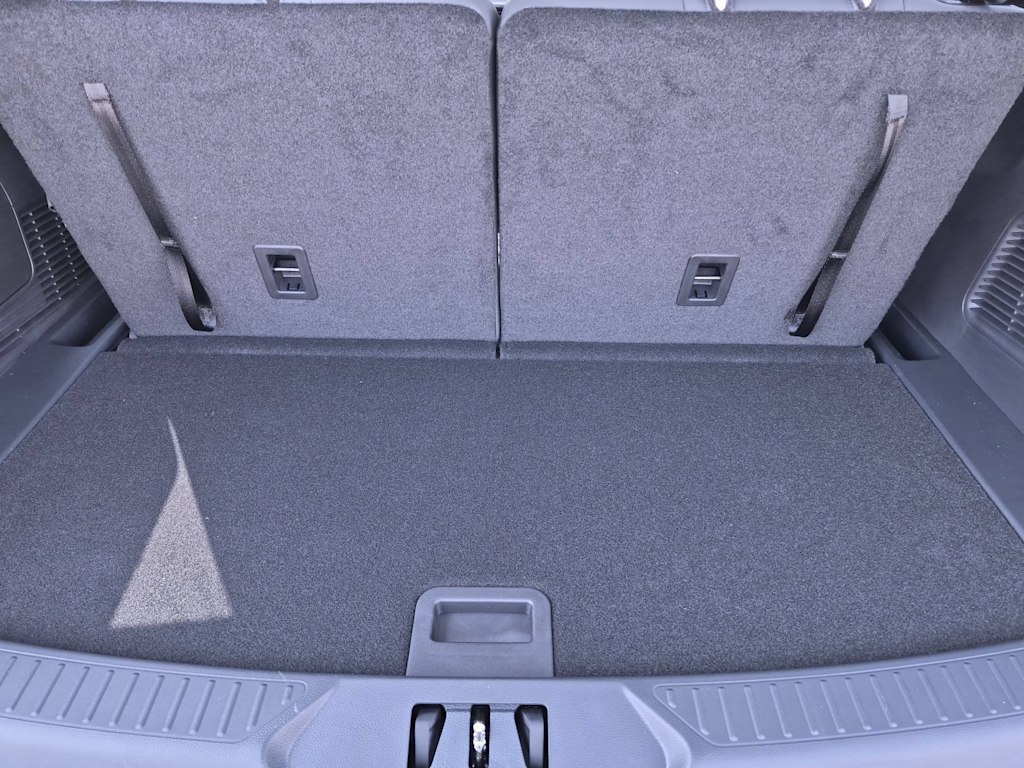 Thumbnail: 2026 Ford Explorer - 35