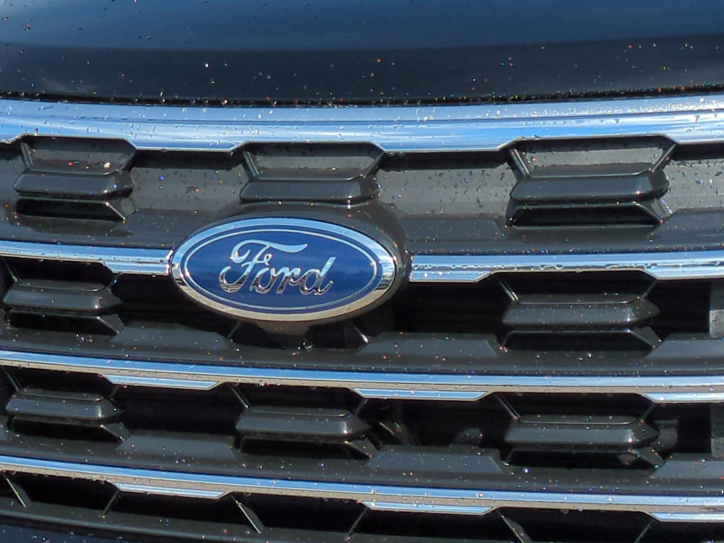 Thumbnail: 2026 Ford Explorer - 7
