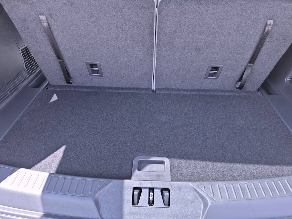 Thumbnail: 2026 Ford Explorer - 34