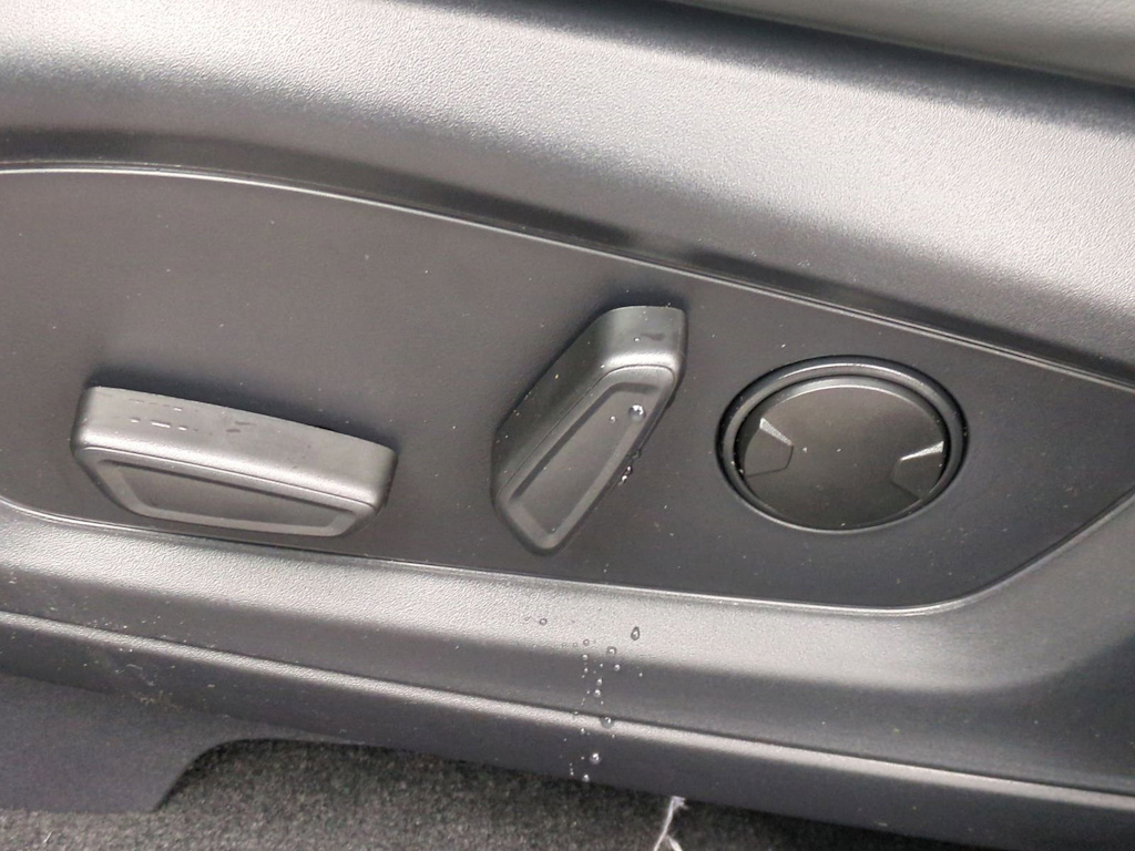 Thumbnail: 2026 Ford Explorer - 25