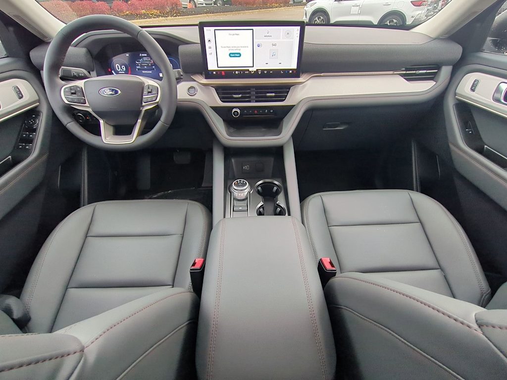 Thumbnail: 2026 Ford Explorer - 9