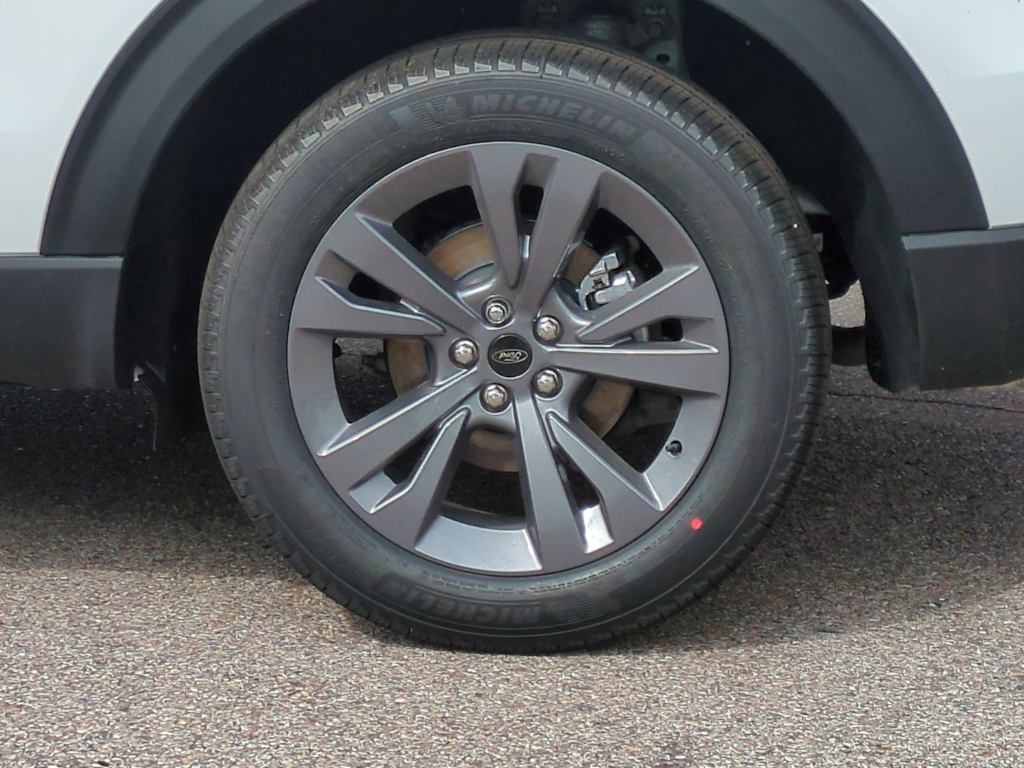 Thumbnail: 2026 Ford Explorer - 8