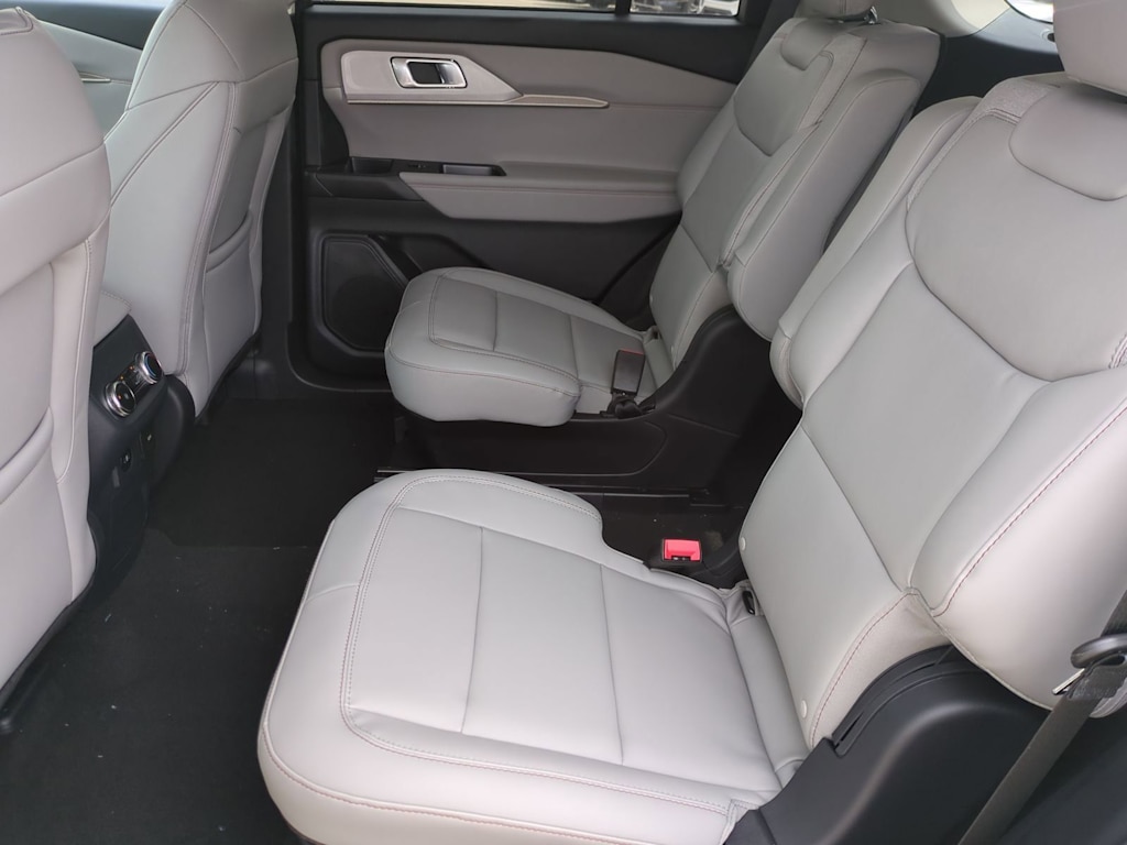 Thumbnail: 2026 Ford Explorer - 12