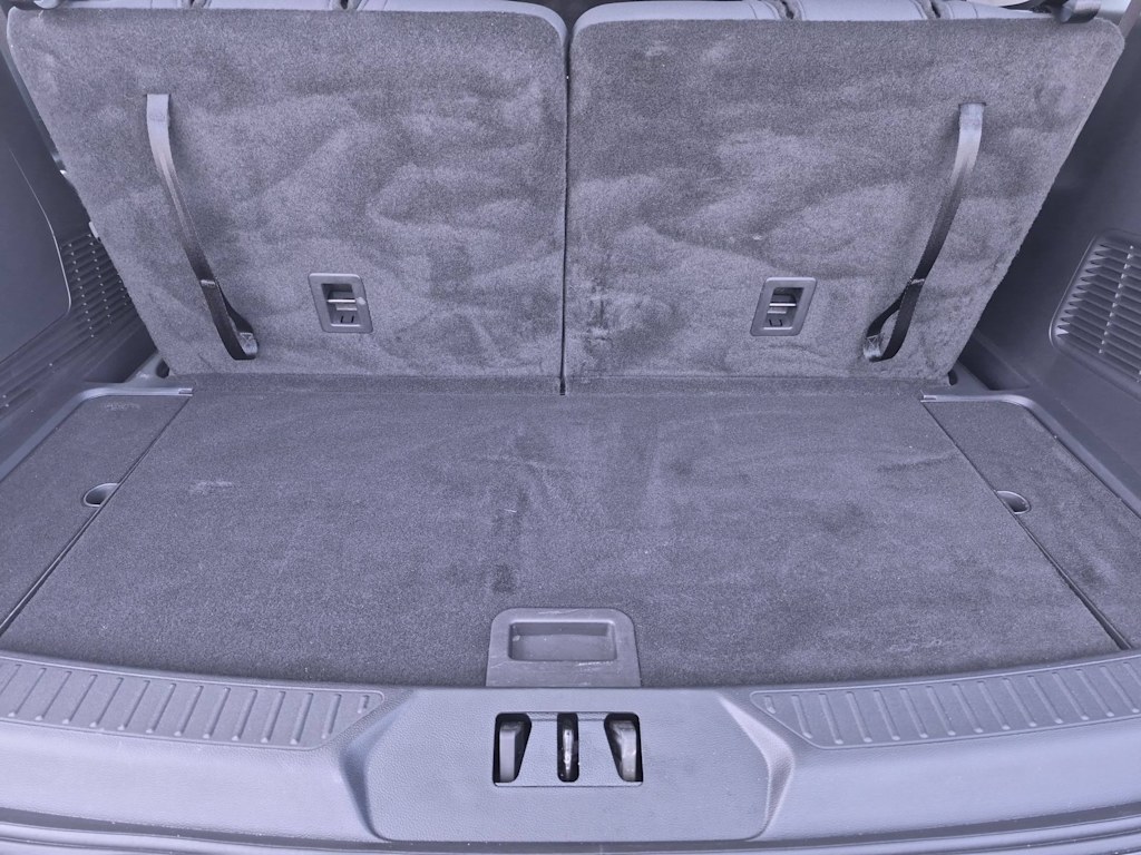 Thumbnail: 2025 Ford Explorer - 34