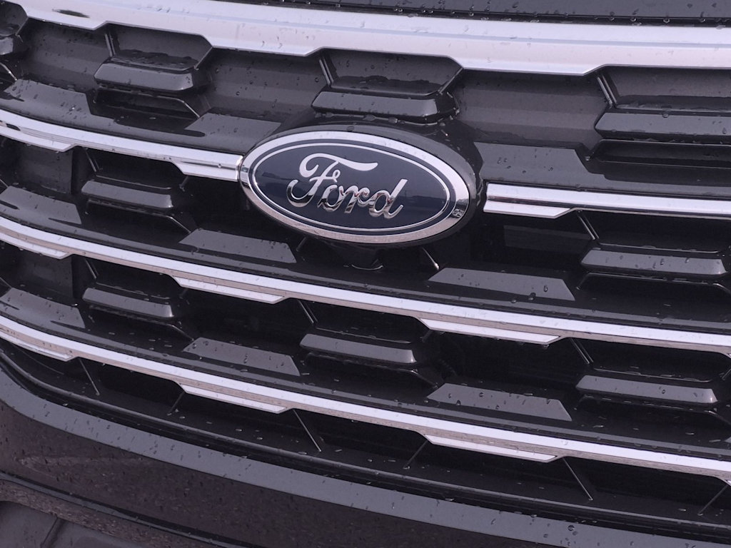 Thumbnail: 2026 Ford Explorer - 7