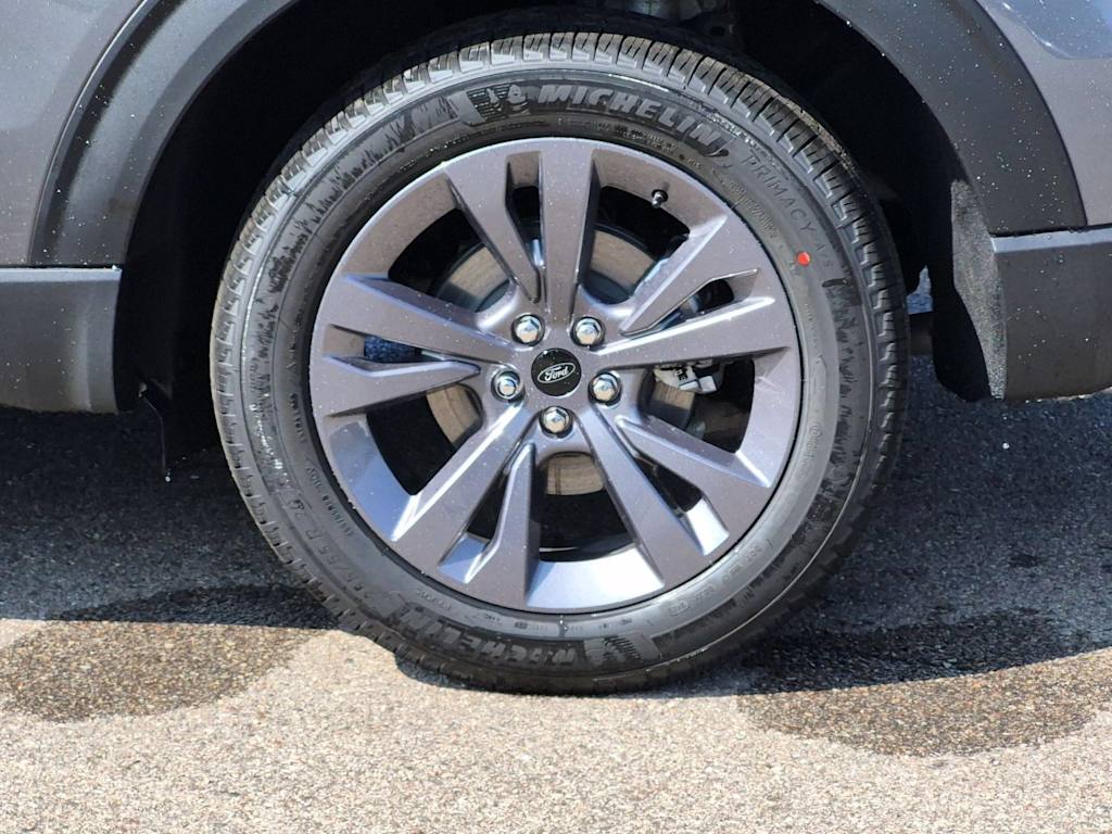 Thumbnail: 2026 Ford Explorer - 8